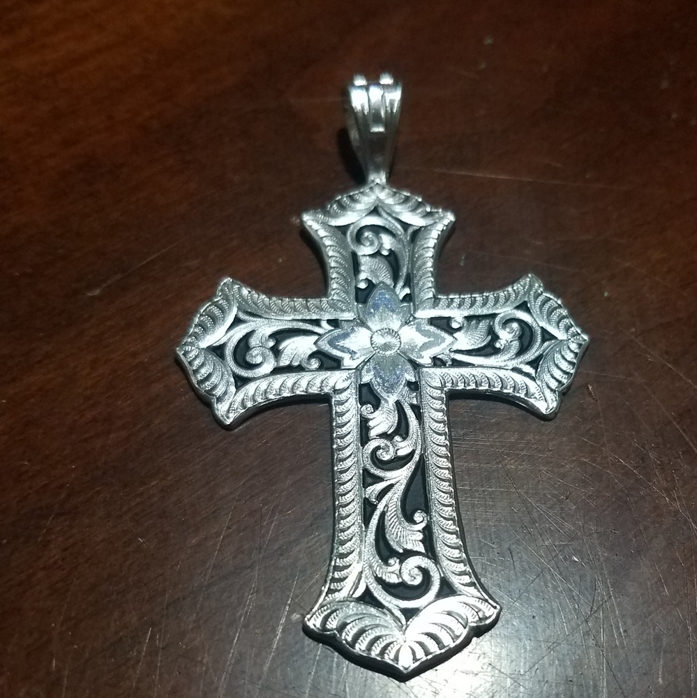 MONTANA NECKLACE PENDANT